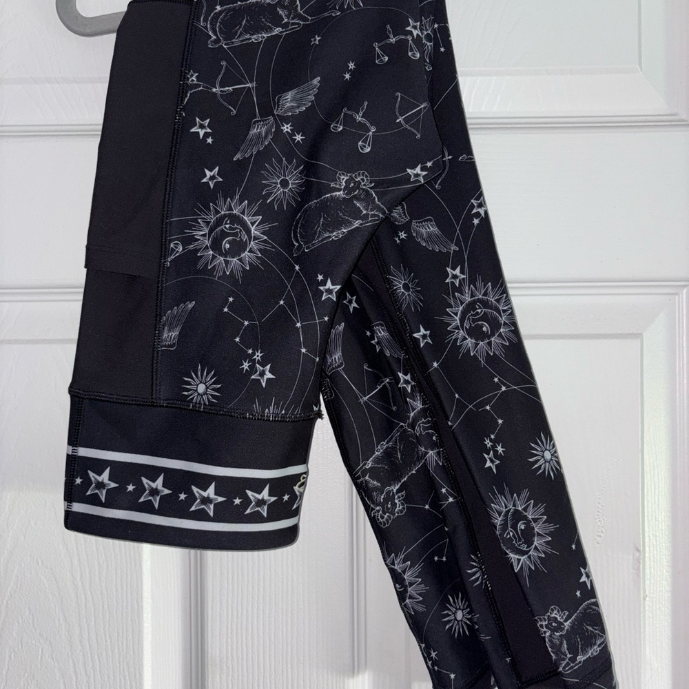 Johnny Was Black Celestial Print Leggings